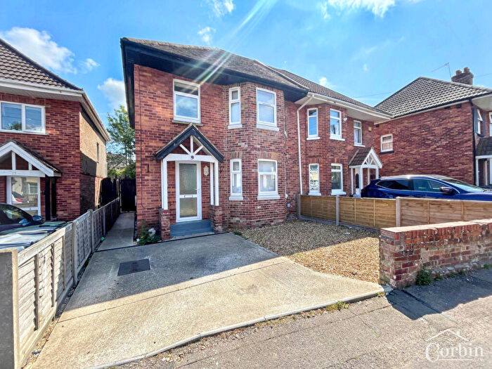 3 Bedroom Semi-Detached House For Sale In Stanton Road, Bournemouth, BH10