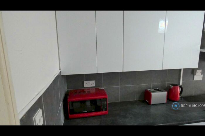1 Bedroom Flat To Rent In Old Pier Street, Walton On The Naze, CO14