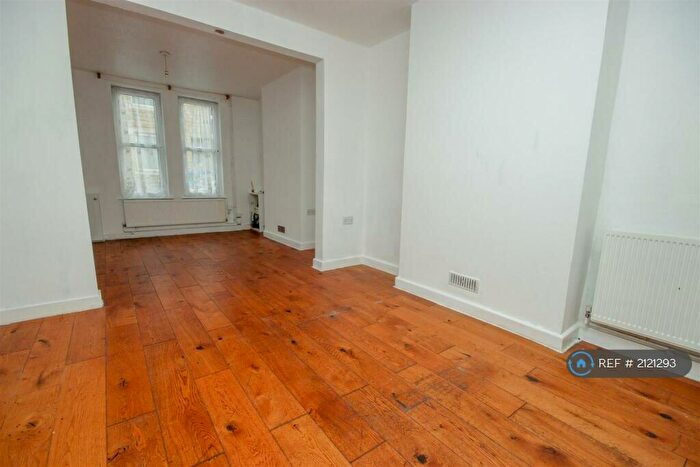 2 Bedroom Terraced House To Rent In Sartoris Road, Rushden, NN10