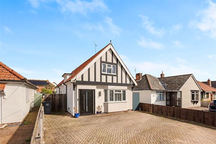 3 Bedroom Chalet For Sale In Ongar Road, Dunmow, CM6