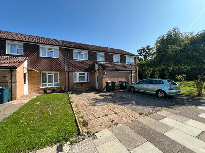 3 Bedroom Terraced House For Sale In Brettingham Close, Crawley, RH11