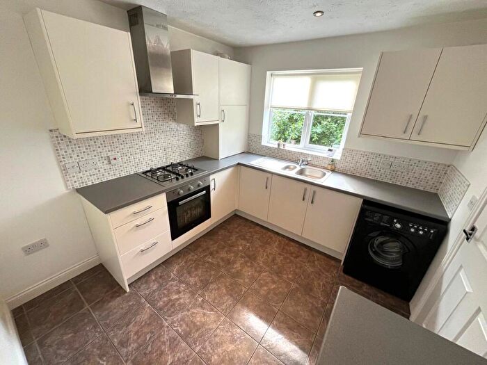 3 Bedroom Semi-Detached House To Rent In Warren Hill, Newhall, Swadlincote, DE11