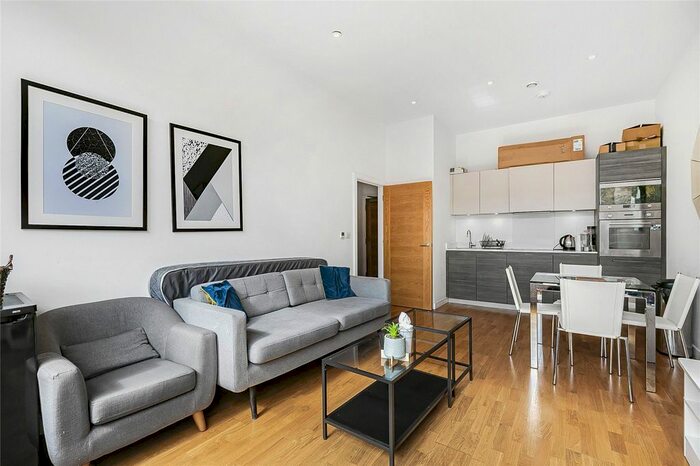 1 Bedroom Property To Rent In Eastern Road, Romford, RM1