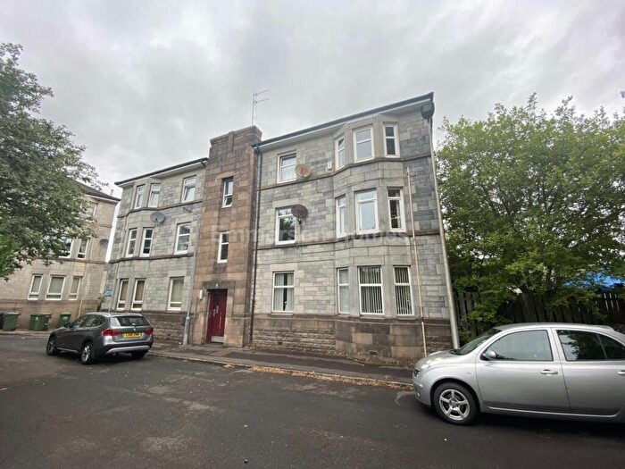 2 Bedroom Flat To Rent In Peockland Place, Johnstone, PA5