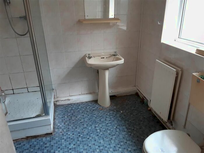 3 Bedroom Terraced House For Sale In Garnet Street, Middlesbrough, TS1