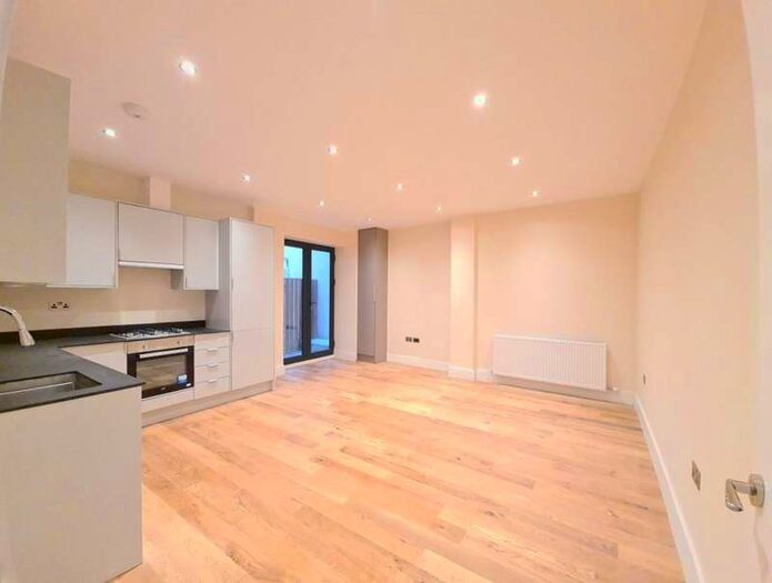 1 Bedroom Property To Rent In High Street South 11 High Street South, Dunstable, LU6