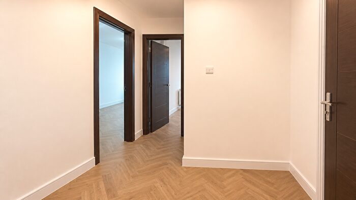 1 Bedroom Flat To Rent In Plumstead High Street, London, SE18