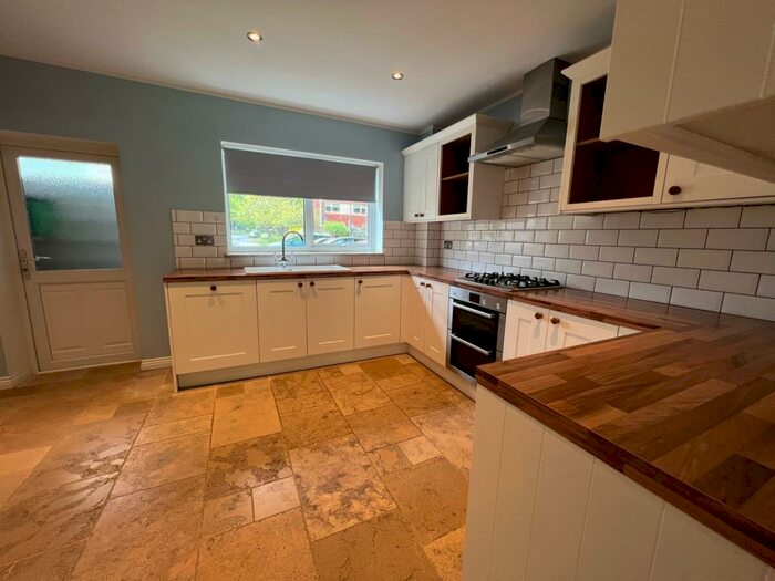 3 Bedroom Terraced House To Rent In Wellsmoor Gardens, Bromley, BR1