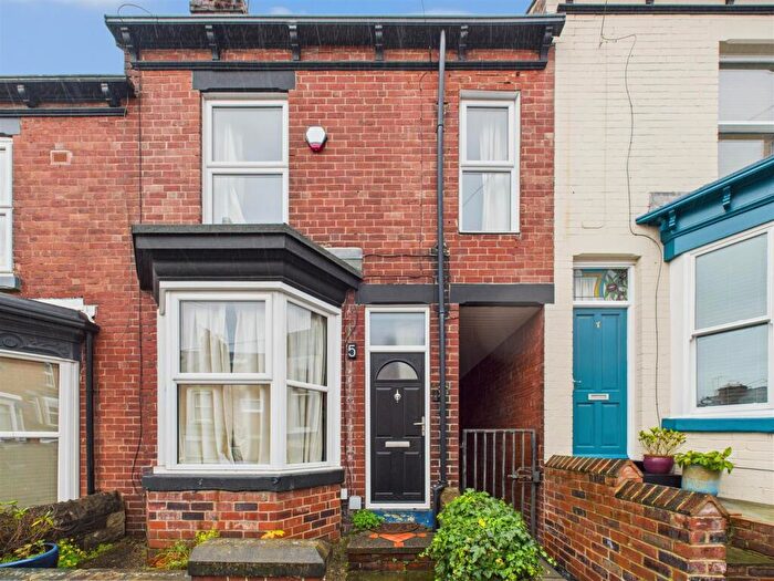 3 Bedroom Terraced House For Sale In Fulmer Road, Hunters Bar, Sheffield, S11