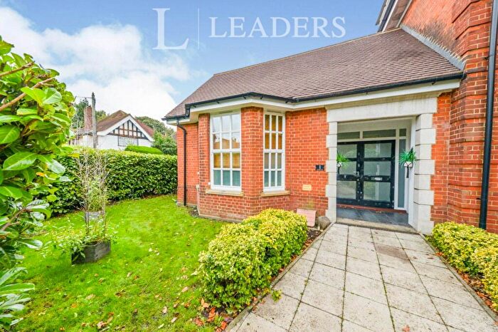 2 Bedroom Flat To Rent In Newsom Place, St. Albans, AL1