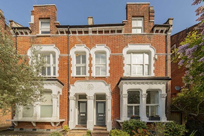 5 Bedroom Semi-Detached House To Rent In Winchester Place, Highgate, N6