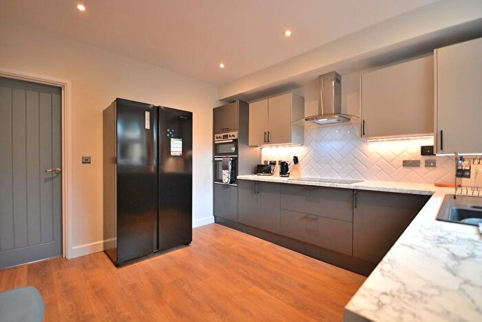 5 Bedroom Terraced House To Rent In Vine Terrace, Hucknall, Nottingham, NG15