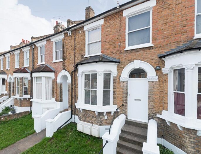 1 Bedroom Flat To Rent In Upland Road East Dulwich, SE22