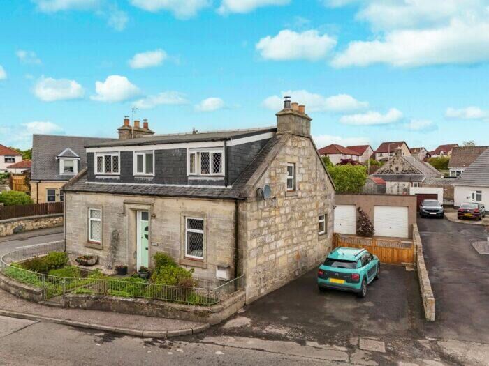 3 Bedroom Detached House For Sale In Lupin Cottage Camps Road, Carnock, Dunfermline, KY12
