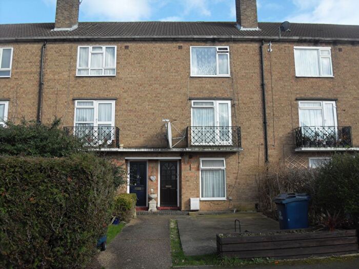 5 Bedroom Terraced House To Rent In Doncaster Gardens, UB5