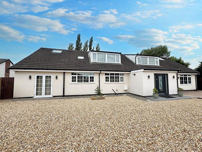 5 Bedroom Detached Bungalow For Sale In Manchester Road, Astley, Tyldesley, M29