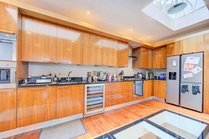 3 Bedroom Property To Rent In Petersham Mews, South Kensington, London, SW7