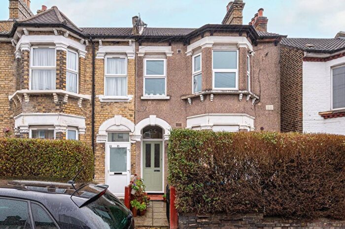 1 Bedroom Flat To Rent In Birchanger Road, Norwood, London, SE25