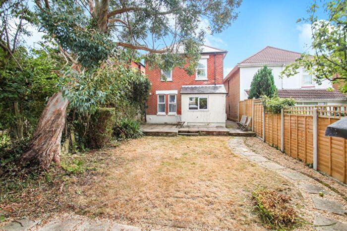 6 Bedroom Property To Rent In Frederica Road, Bournemouth, BH9