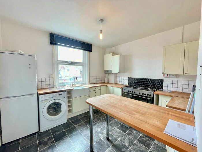 2 Bedroom Apartment To Rent In Chichester Road, Portsmouth, PO2