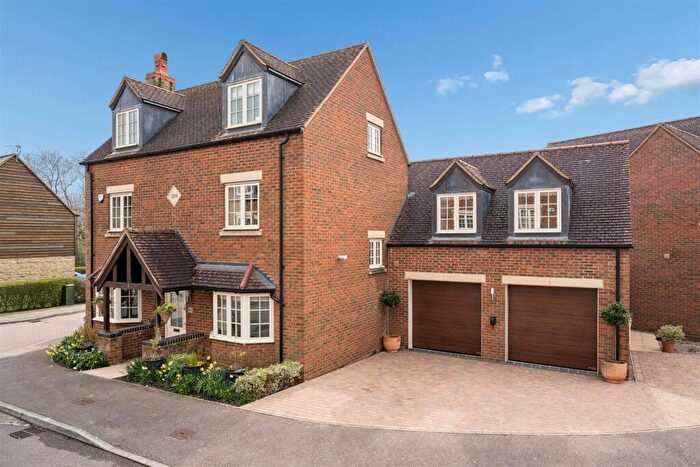 5 Bedroom Detached House For Sale In Cuckoo Hill Rise, Hanslope, Milton Keynes, MK19