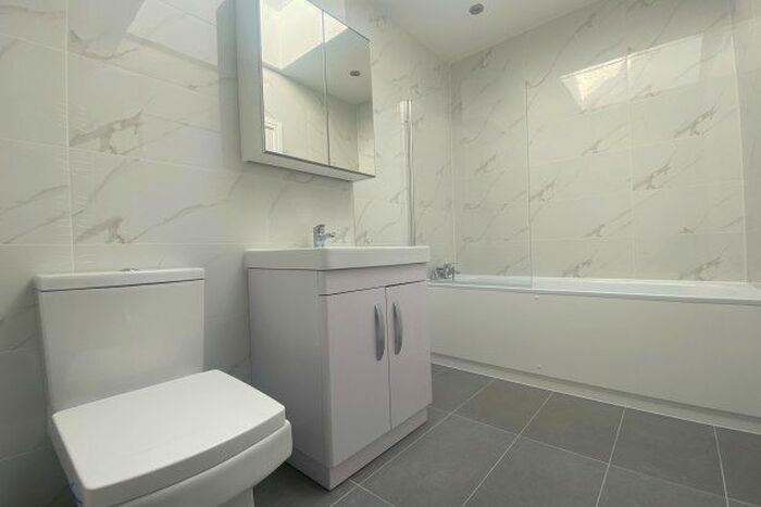 2 Bedroom Flat To Rent In High Street, Orpington, BR6
