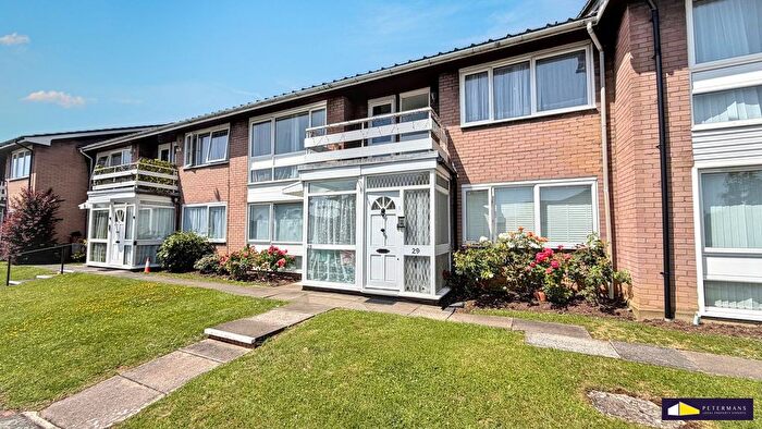 3 Bedroom Maisonette For Sale In Culverlands Close, Stanmore, HA7