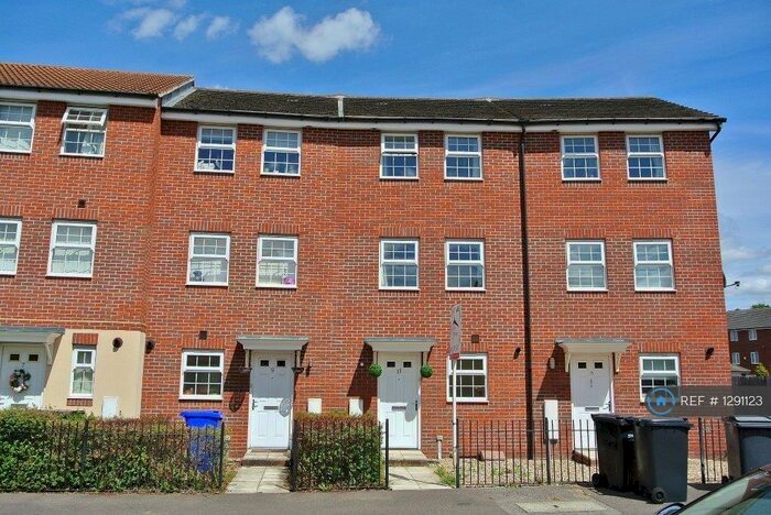 3 Bedroom Terraced House To Rent In Thistle Way, Red Lodge, Bury St. Edmunds, IP28
