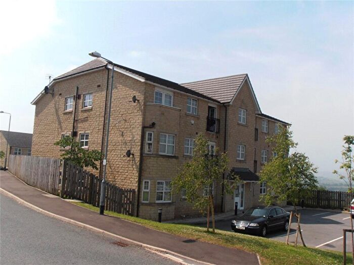 2 Bedroom Apartment For Sale In Calder Edge, Southpwram, Halifax, HX3