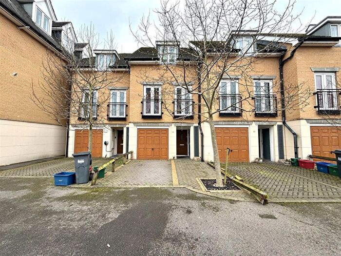 3 Bedroom Terraced House To Rent In Chester Road, Hounslow, TW4