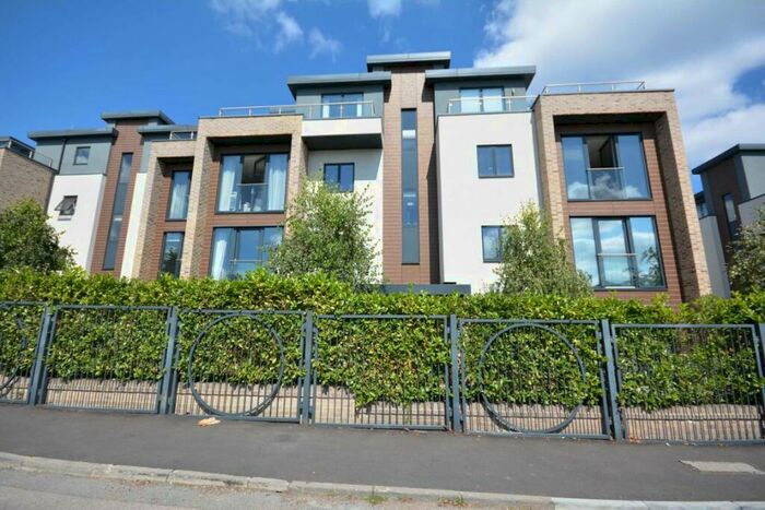 1 Bedroom Flat To Rent In Hope Close, London, NW4