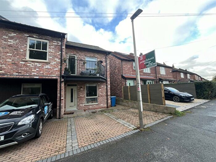 2 Bedroom Duplex To Rent In Moor Lane, Wilmslow, SK9