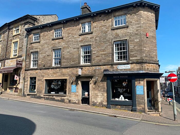 3 Bedroom Flat For Sale In Flat, Flat And Flat, LA6