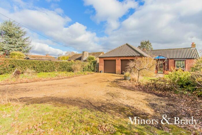 2 Bedroom Detached Bungalow For Sale In Bilney Road, Gressenhall, Dereham, NR20