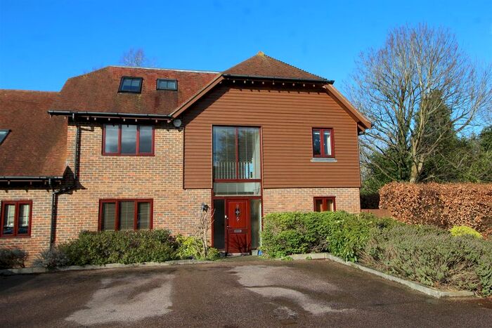 6 Bedroom Semi-Detached House To Rent In Clenches Farm Road, Sevenoaks, TN13