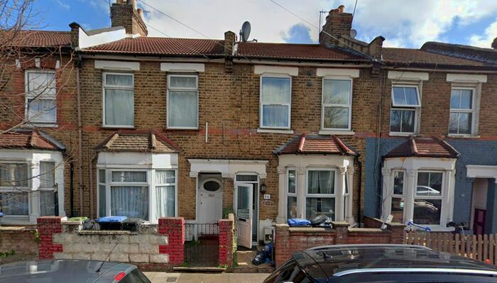 3 Bedroom Terraced House To Rent In Wakefield Street, London, N18