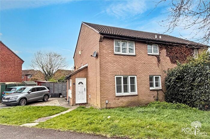 1 Bedroom End Of Terrace House For Sale In Braemore Close, Thatcham, Berkshire, RG19
