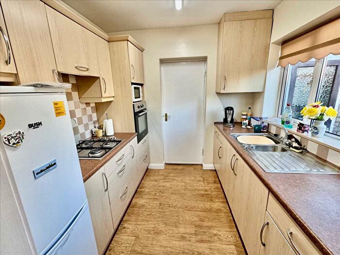 3 Bedroom Bungalow For Sale In Sheila Avenue, Wednesfield, Wolverhampton, WV11