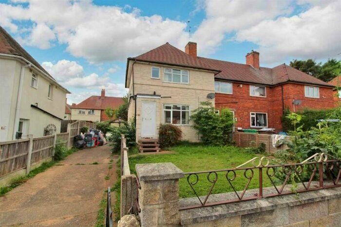 3 Bedroom End Of Terrace House To Rent In Seaton Crescent, Nottingham, NG8