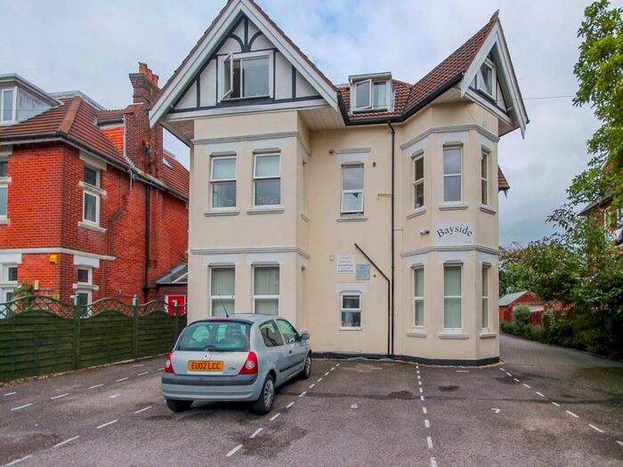 1 Bedroom Flat To Rent In Crabton Close Road, Bournemouth, Dorset, BH5