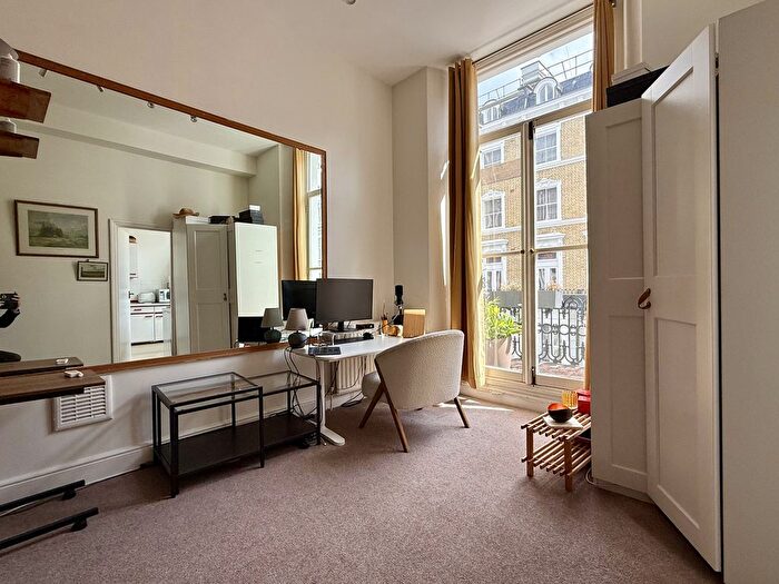 1 Bedroom Flat To Rent In Hogarth Road, London, SW5