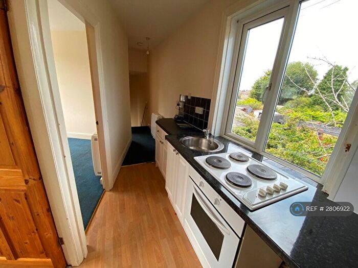 2 Bedroom Flat To Rent In St. Marys Road, Poole, BH15