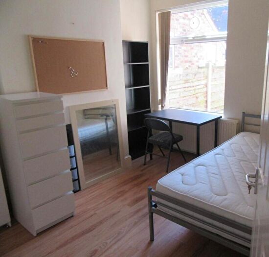 5 Bedroom Terraced House To Rent In Whitby Avenue, Fallowfield, Manchester, M14