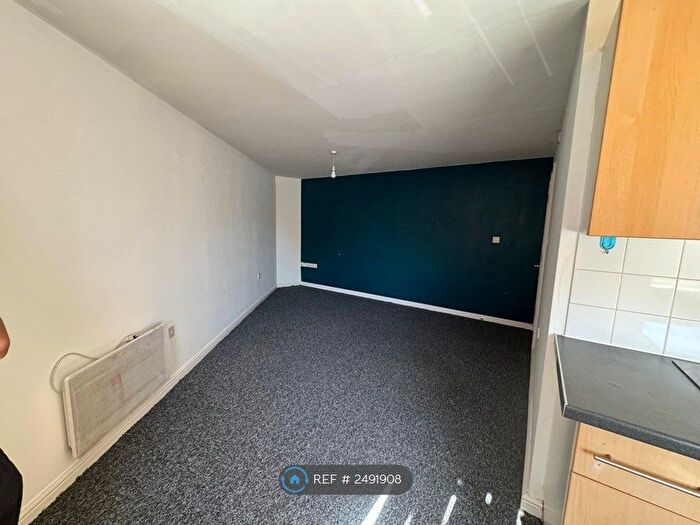 1 Bedroom Flat To Rent In Marton Court, Bloxwich, Walsall, WS3