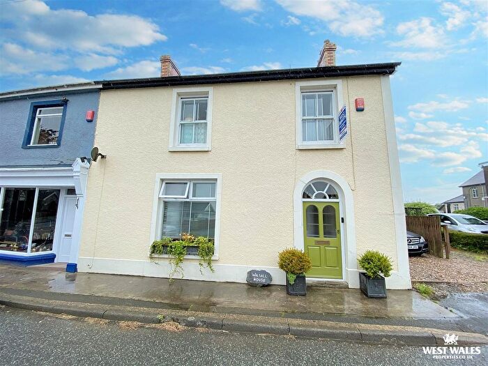 4 Bedroom Semi-detached House For Sale In Llandissilio, Clynderwen, SA66