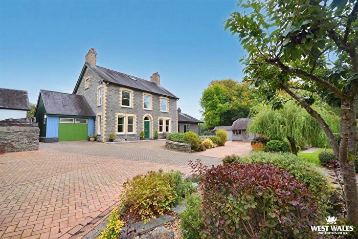 3 Bedroom Country House For Sale In Pentre-Cwrt, Llandysul, SA44