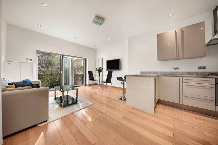 1 Bedroom Flat To Rent In Moore Park Road, London, SW6