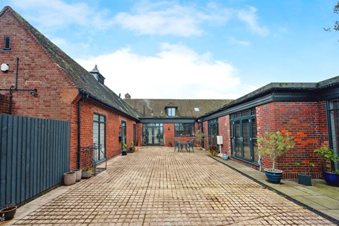 2 Bedroom Cottage For Sale In Manor Court, Stone, Kidderminster, DY10