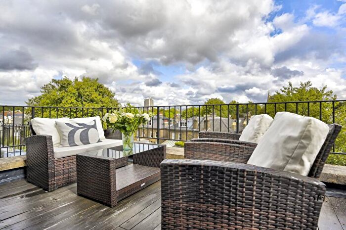 2 Bedroom Flat To Rent In Harcourt Terrace, South Kensington, London, SW10