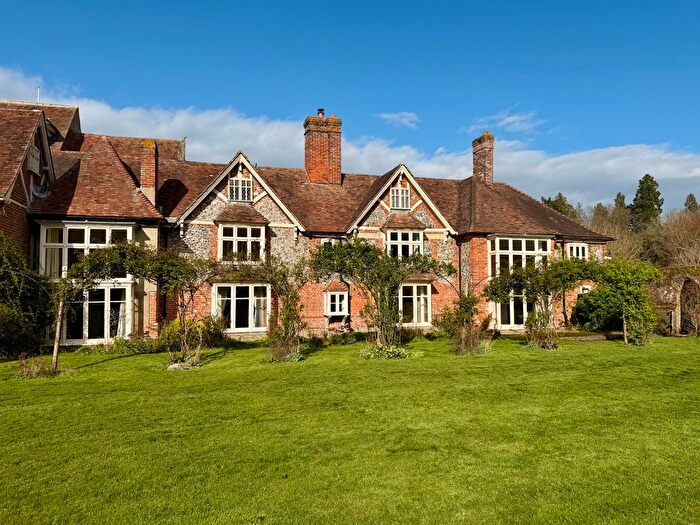 4 Bedroom Semi-Detached House To Rent In Sharsted Court, Doddington, Sittingbourne, ME9